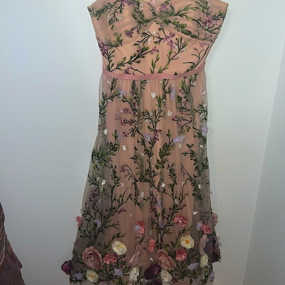 Marchesa Notte Tea length Floral embroidered dress - Picture 4 of 13